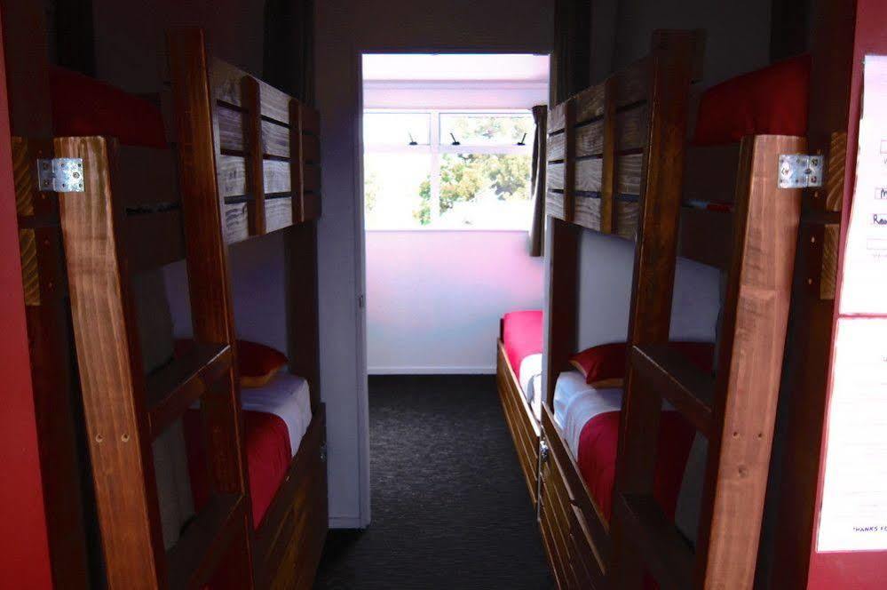 Haka House Taupo Hostel Exterior foto
