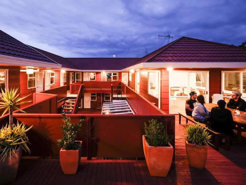 Haka House Taupo Hostel Exterior foto